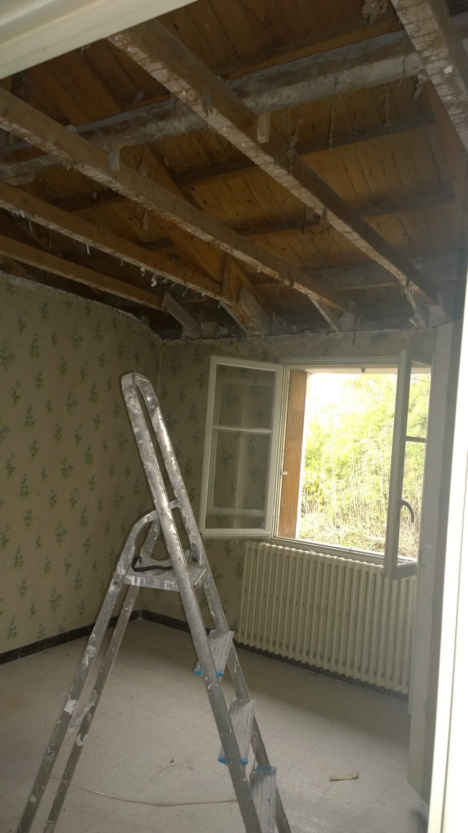 Photo des travaux d'une des chambres du mas 3 saisons